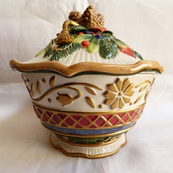 Fitz and Floyd Classics Jolly St. Nick Hand painted Holiday Ceramic covered Bowl - Picture 4 of 12